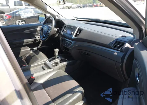 2019 Honda Ridgeline Rtl z USA, uszkodzony, nr VIN 5FPYK3F54KB018272